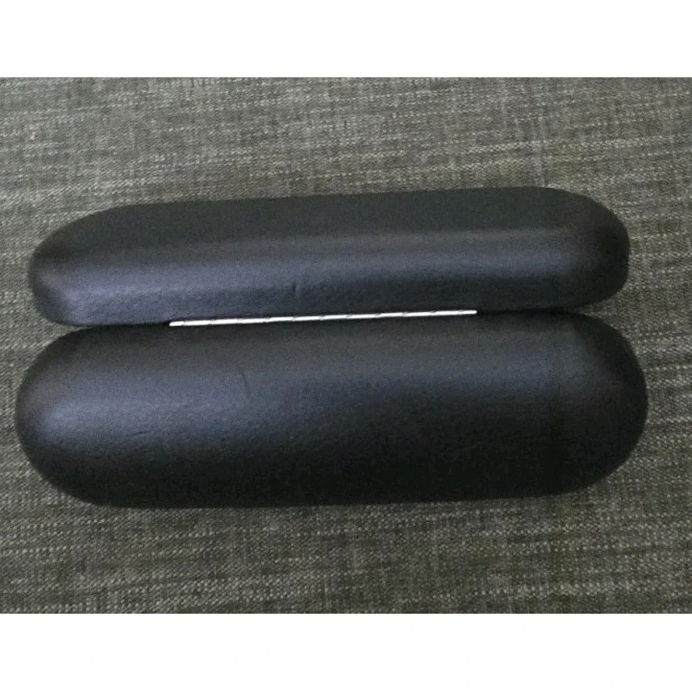 Oakley Black Hard Shell Eyeglass Case (CASE ONLY) Excellent Condition